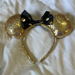 Disney | Minnie Mouse Ears | Sparkle | Golden Sequins | Black/Gold Polkadot Bow